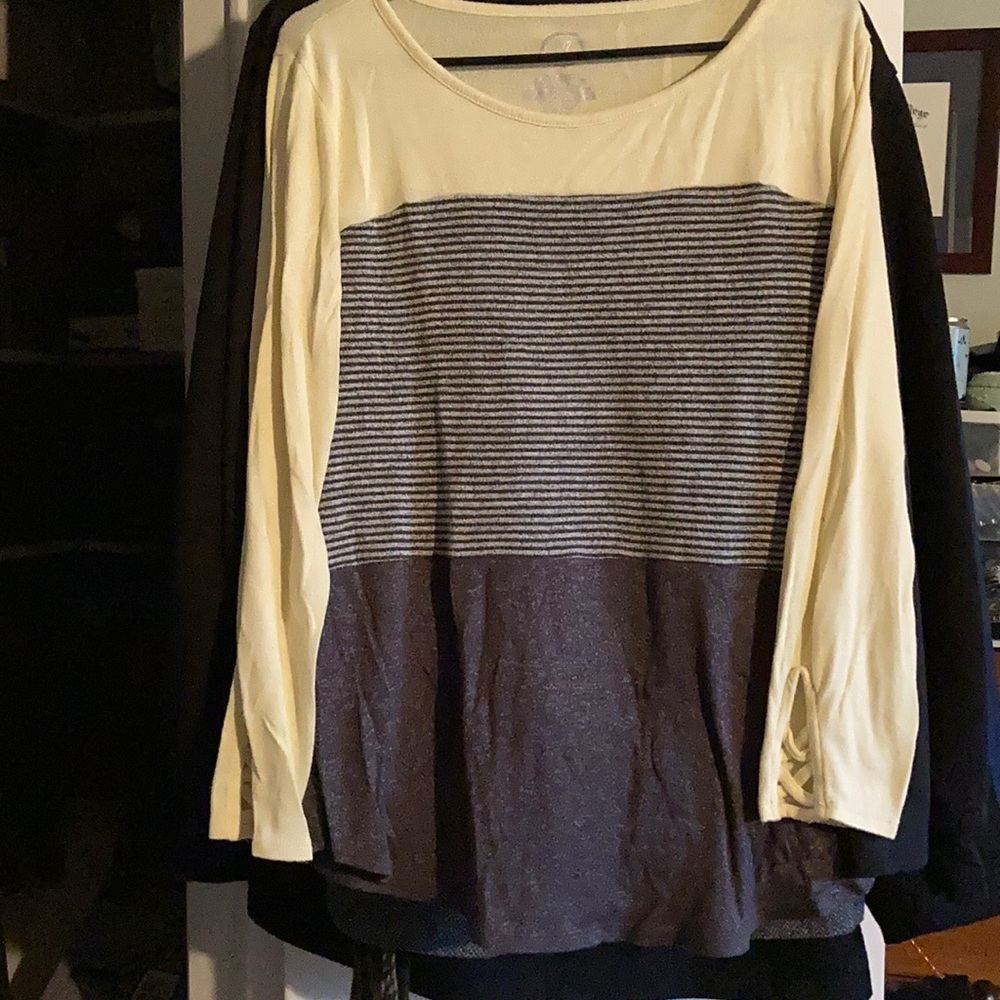 Lightweight sweater